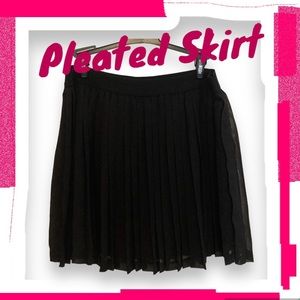 F21 Black Pleated Skirt - M